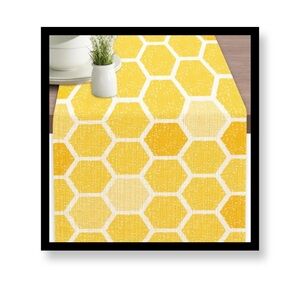 NWT Bee & Honeycomb Linen Table Runner